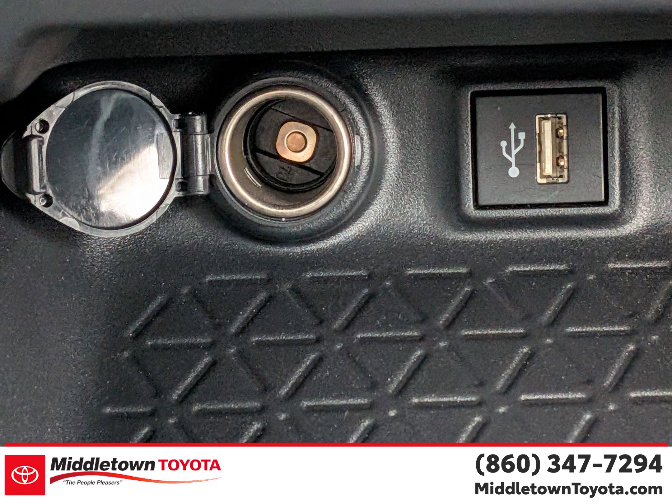 Certified 2025 Toyota RAV4 LE image 26