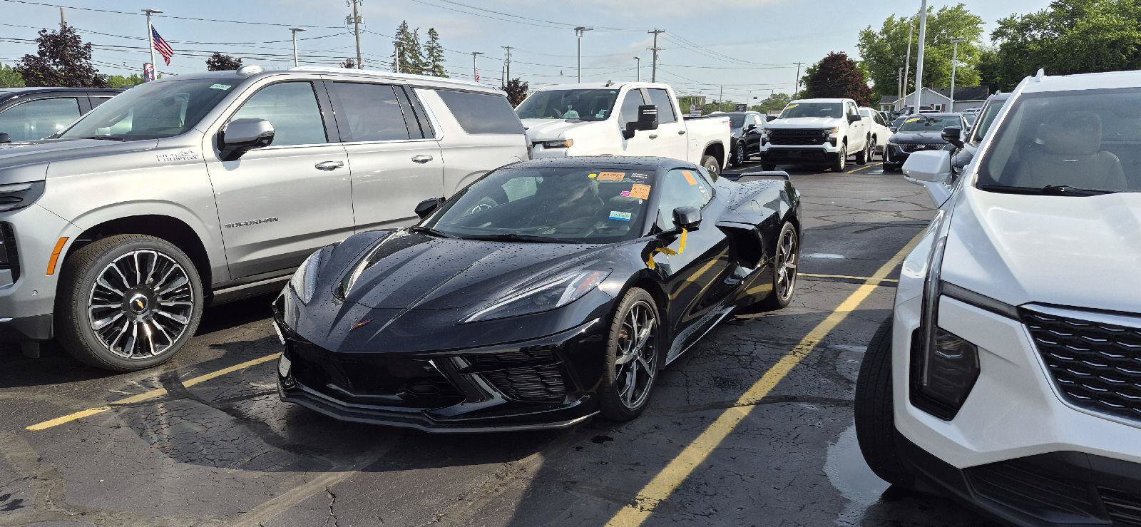 Used 2021 Chevrolet Corvette Stingray Premium Conv w/ Z51 Performance Package RWD image 1