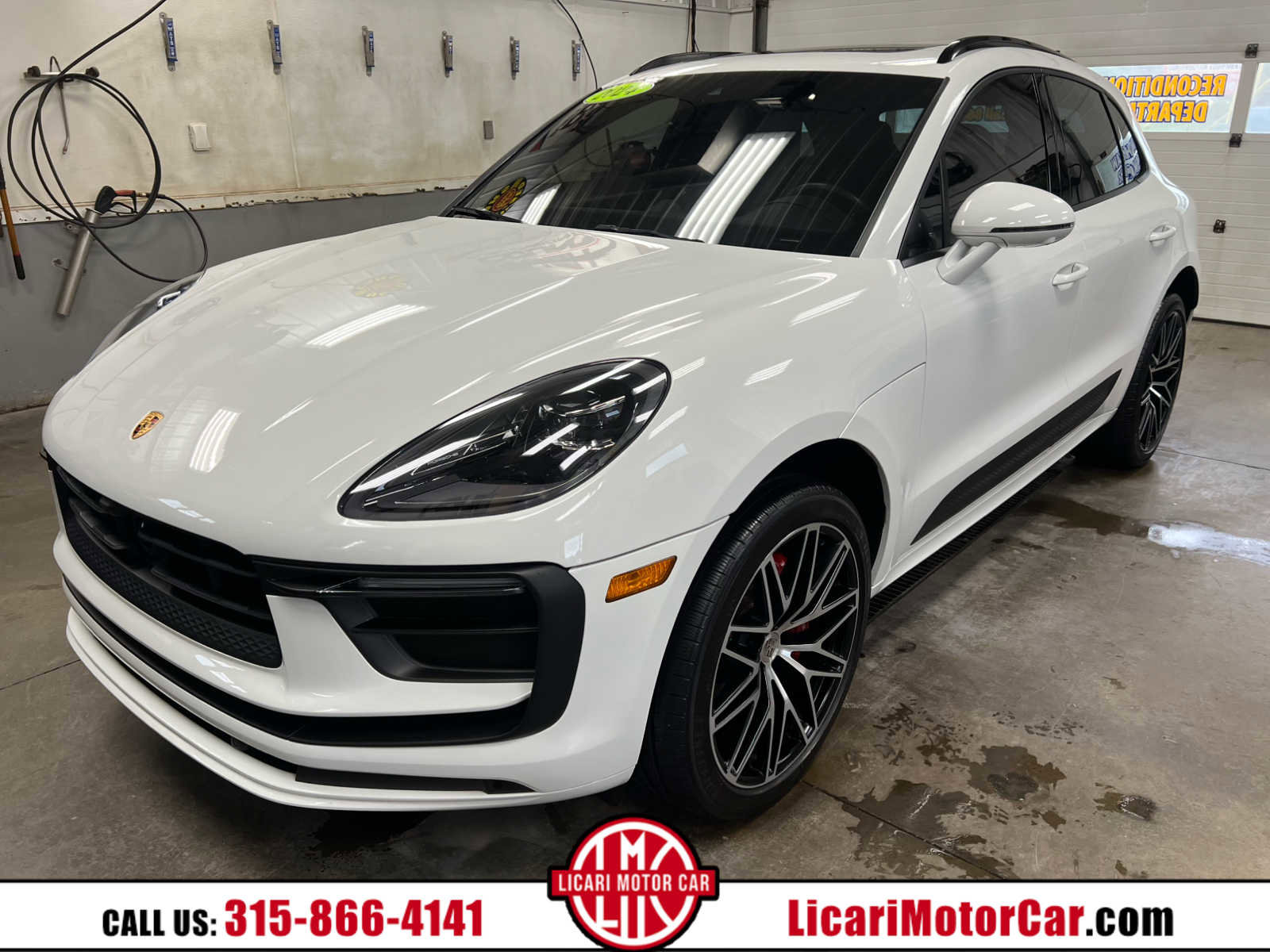 Used 2024 Porsche Macan image 1