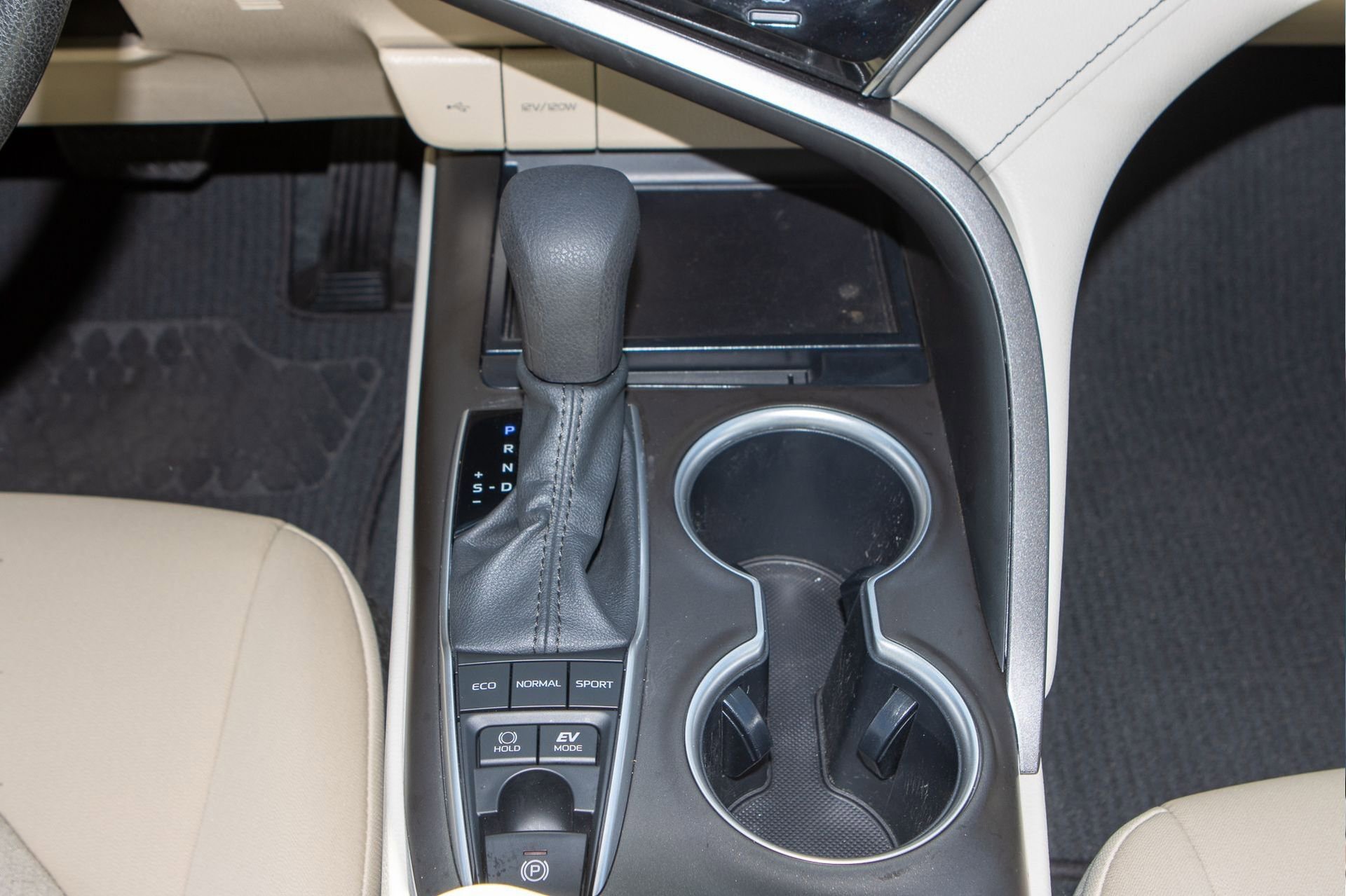 Used 2023 Toyota Camry LE image 22