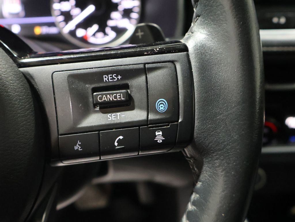 Used 2023 Nissan Rogue SL w/ SL Premium Package image 38