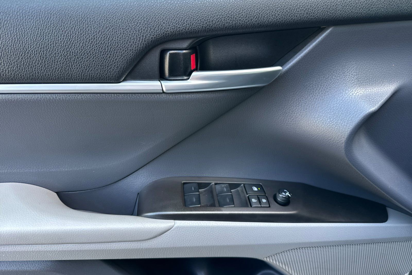 Certified 2023 Toyota Camry LE FWD image 11