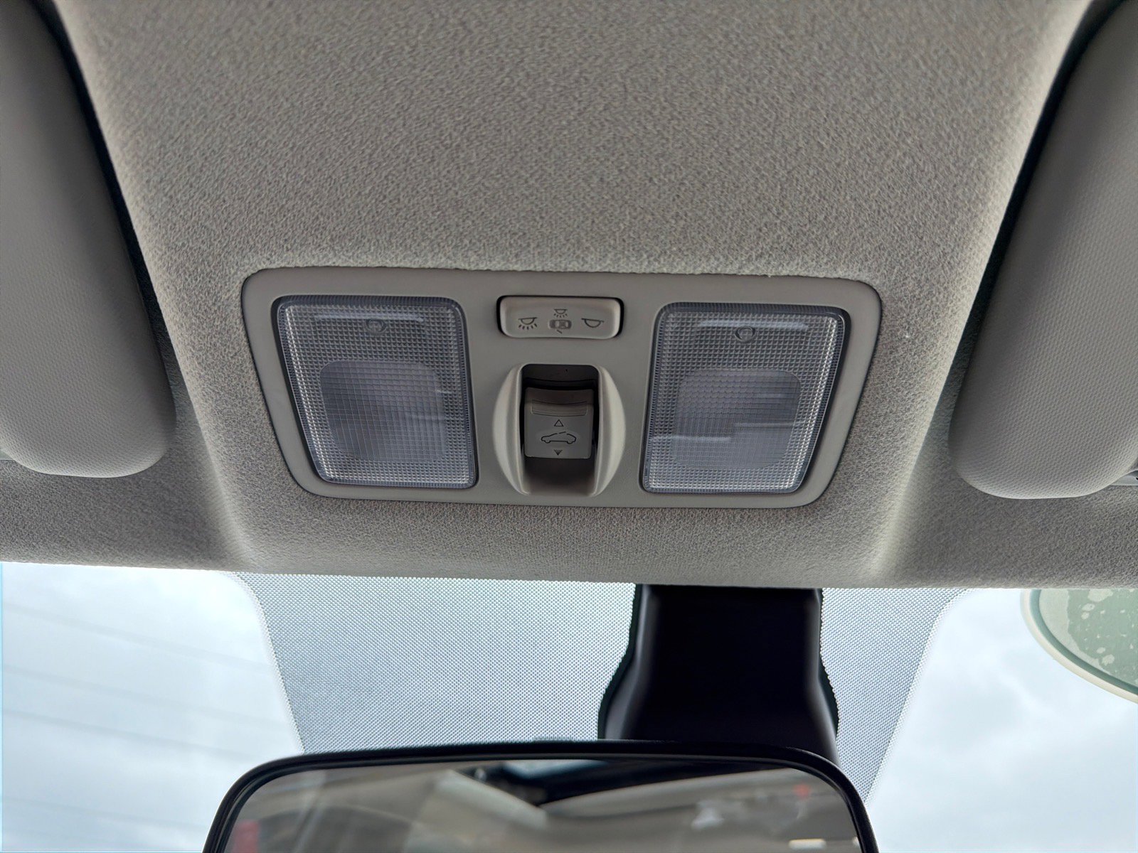 Used 2025 Hyundai Venue SEL image 19