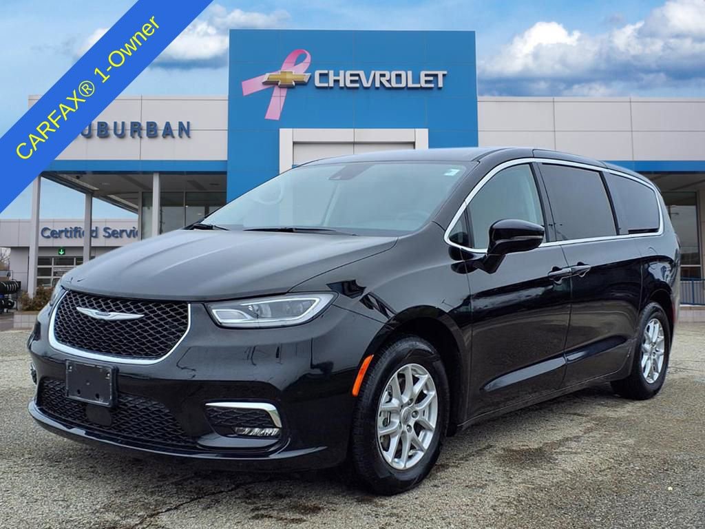Used 2024 Chrysler Pacifica Touring-L