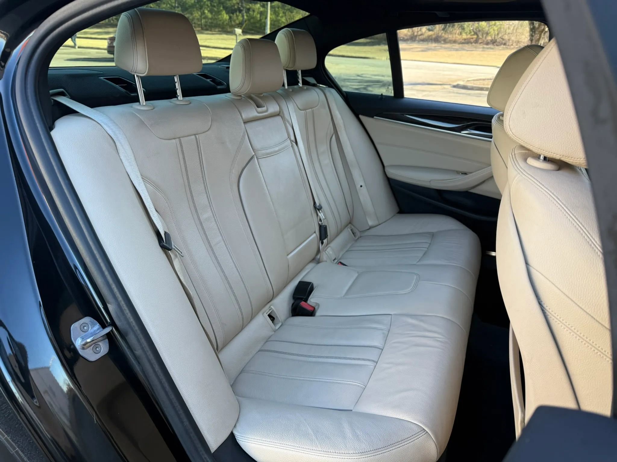 Used 2018 BMW 540i w/ Premium Package RWD image 31