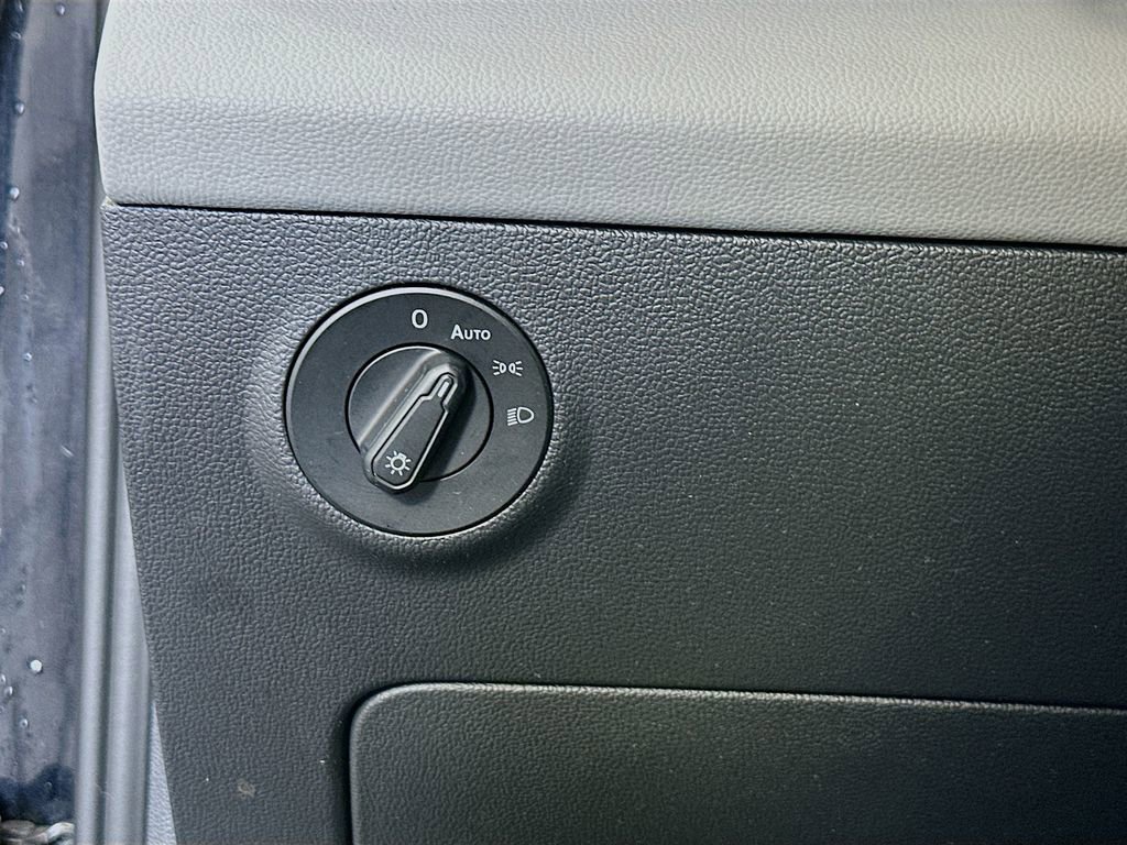 Used 2022 Volkswagen Taos SE image 10