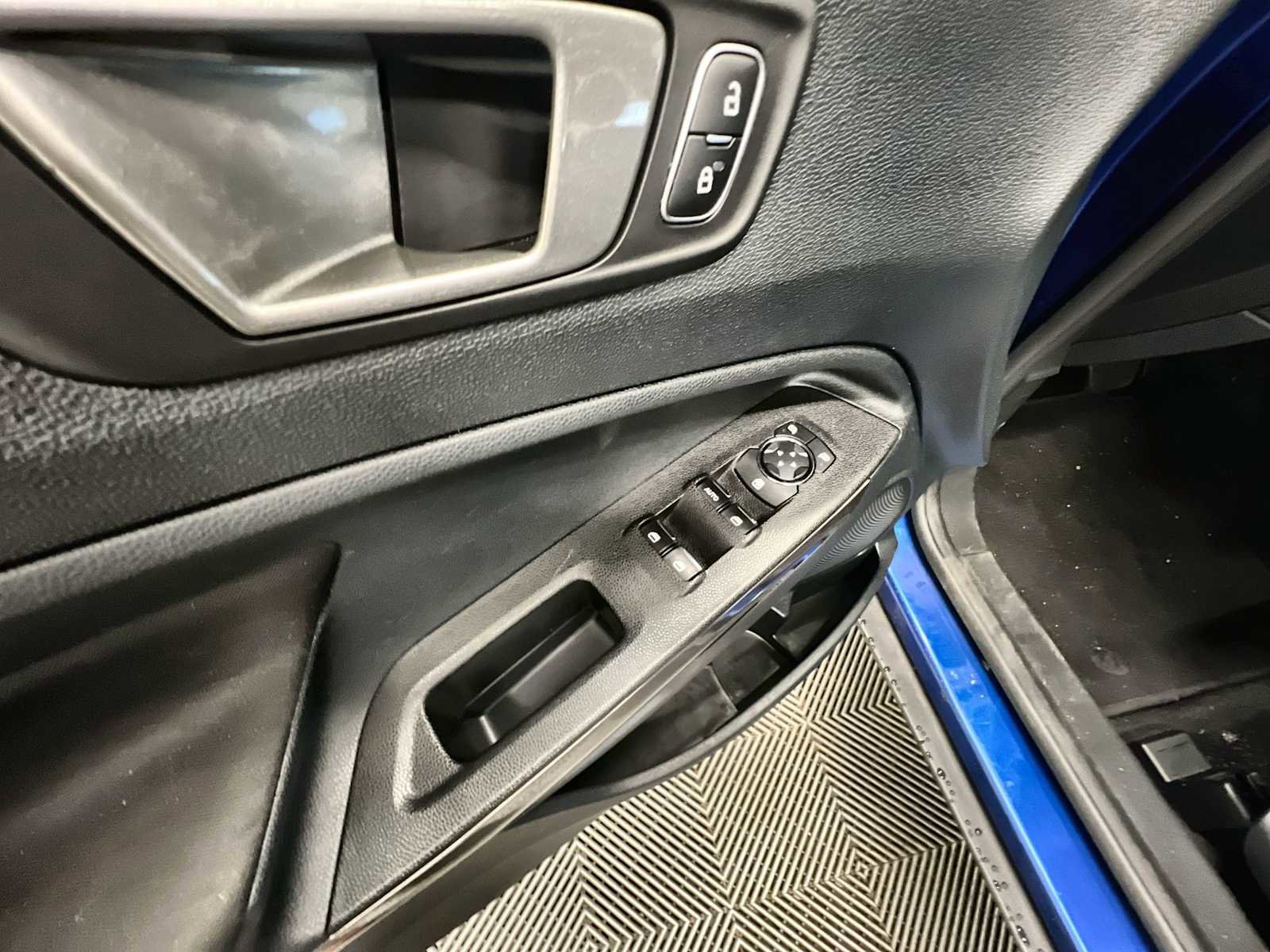 Used 2021 Ford EcoSport SE image 15