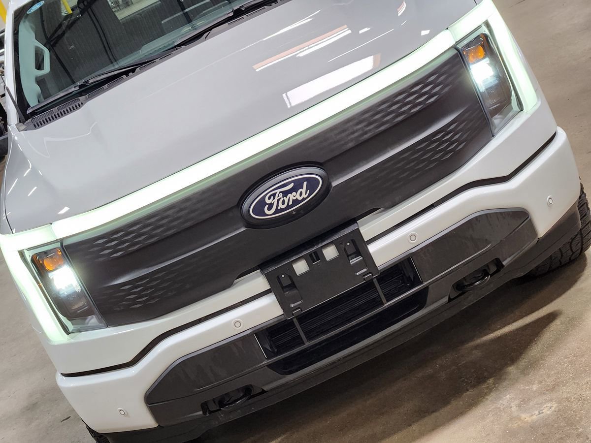 Used 2024 Ford F150 Lightning Flash AWD/4WD image 19