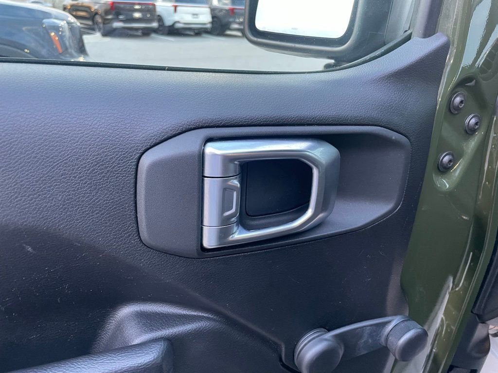 Used 2022 Jeep Wrangler Sport image 11