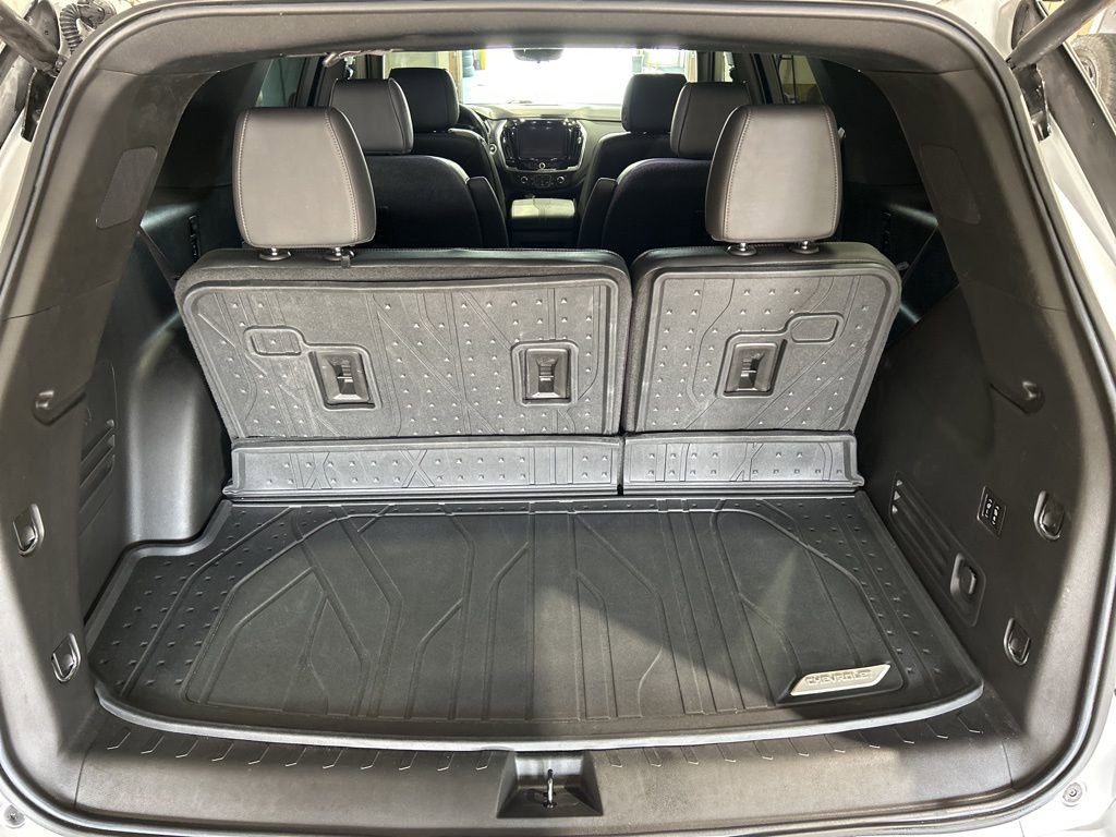 Used 2022 Chevrolet Traverse High Country image 8