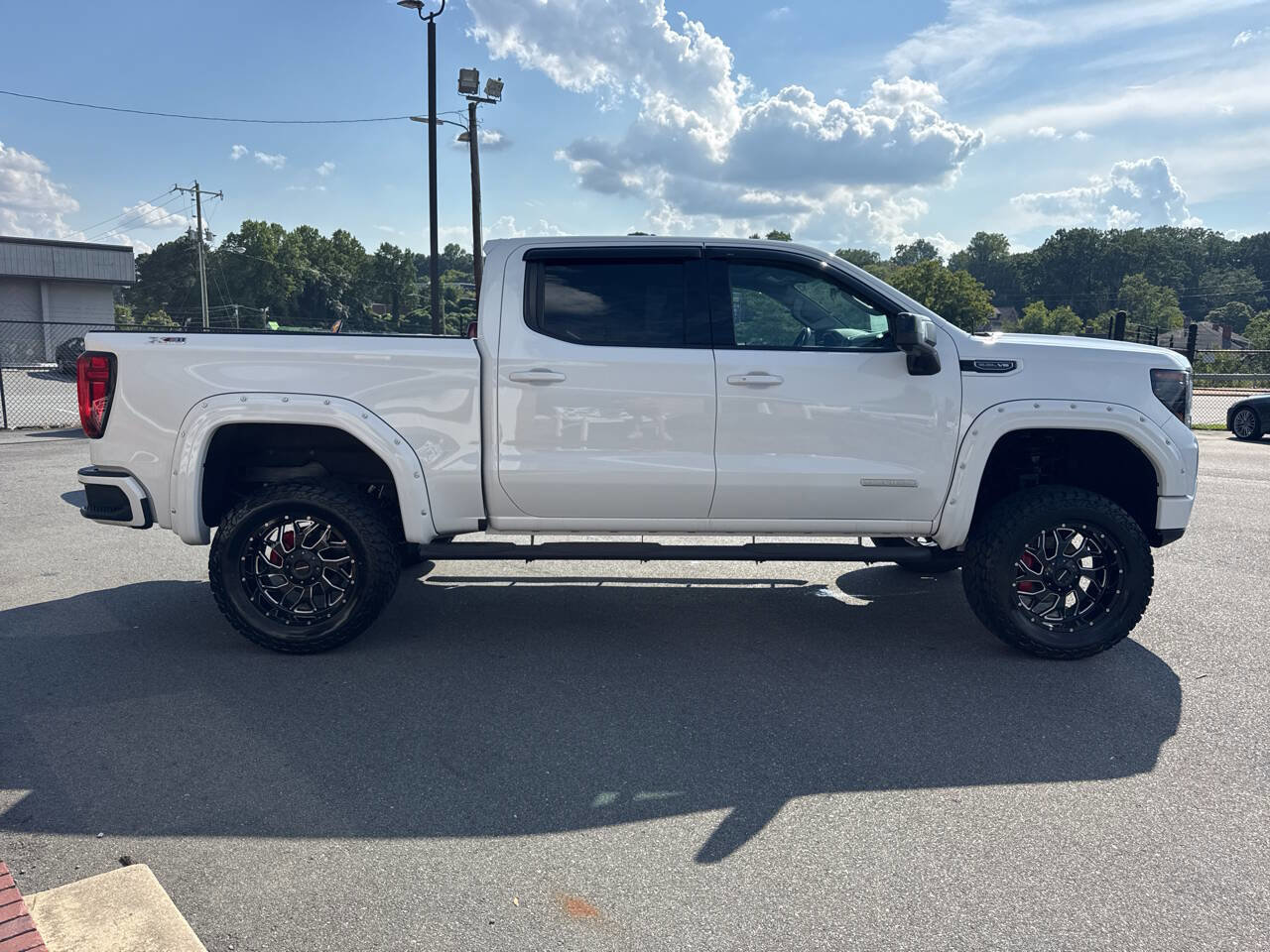 Used 2023 GMC Sierra 1500 Elevation w/ Preferred Package image 12