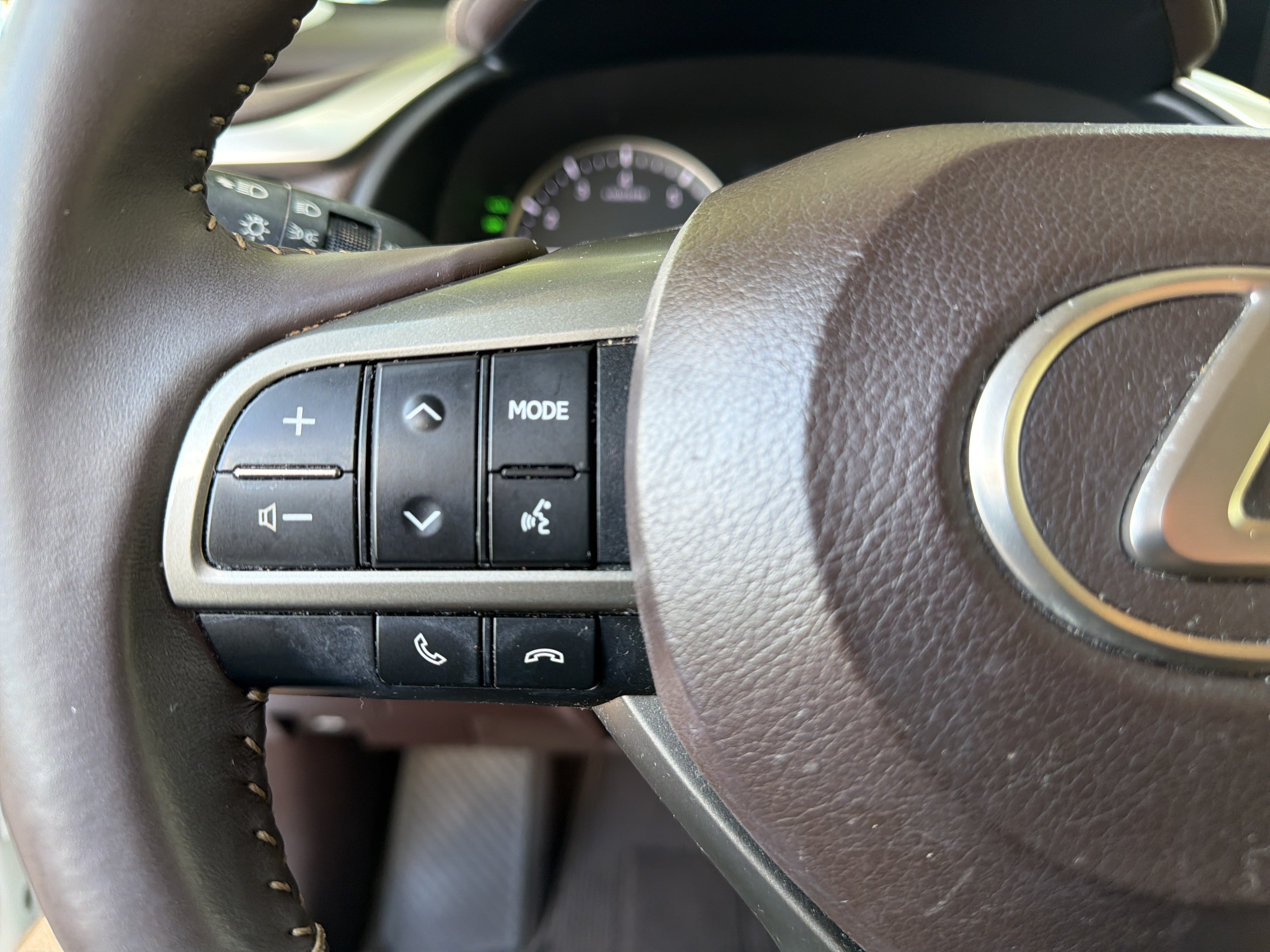 Used 2016 Lexus RX 350 FWD w/ Premium Package image 18
