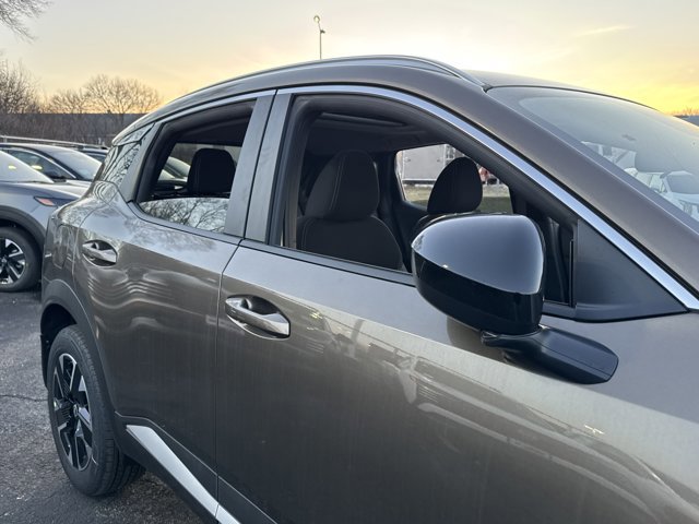 New 2026 Nissan Kicks SV w/ SV Premium Package image 6
