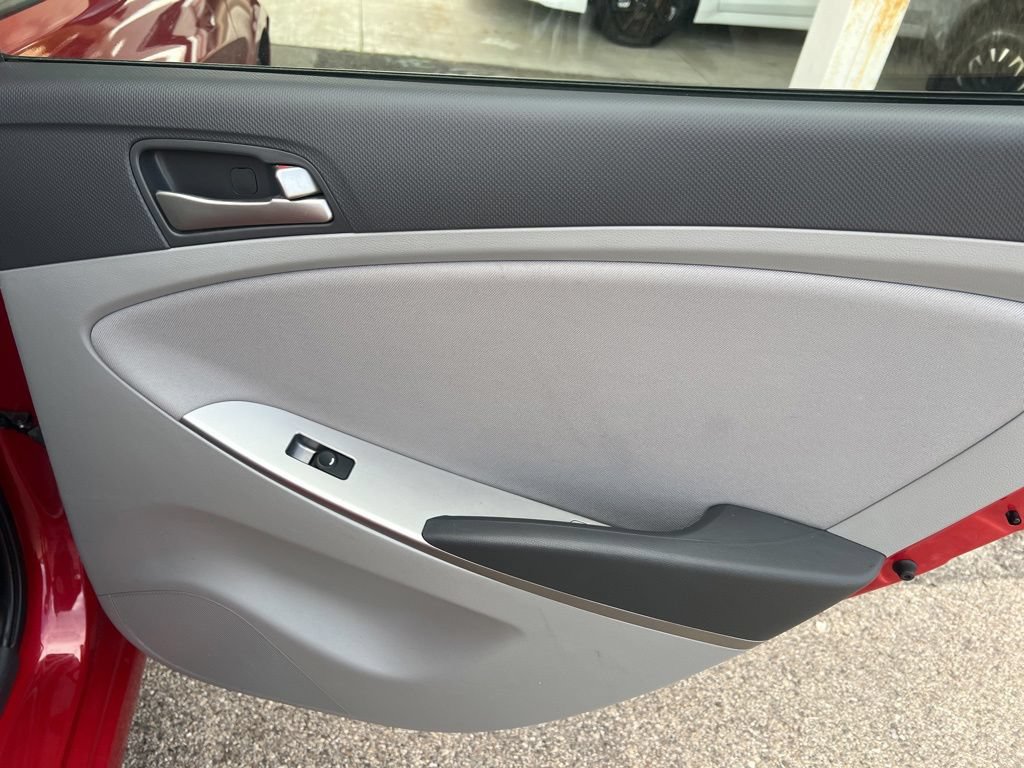 Used 2017 Hyundai Accent SE FWD image 15