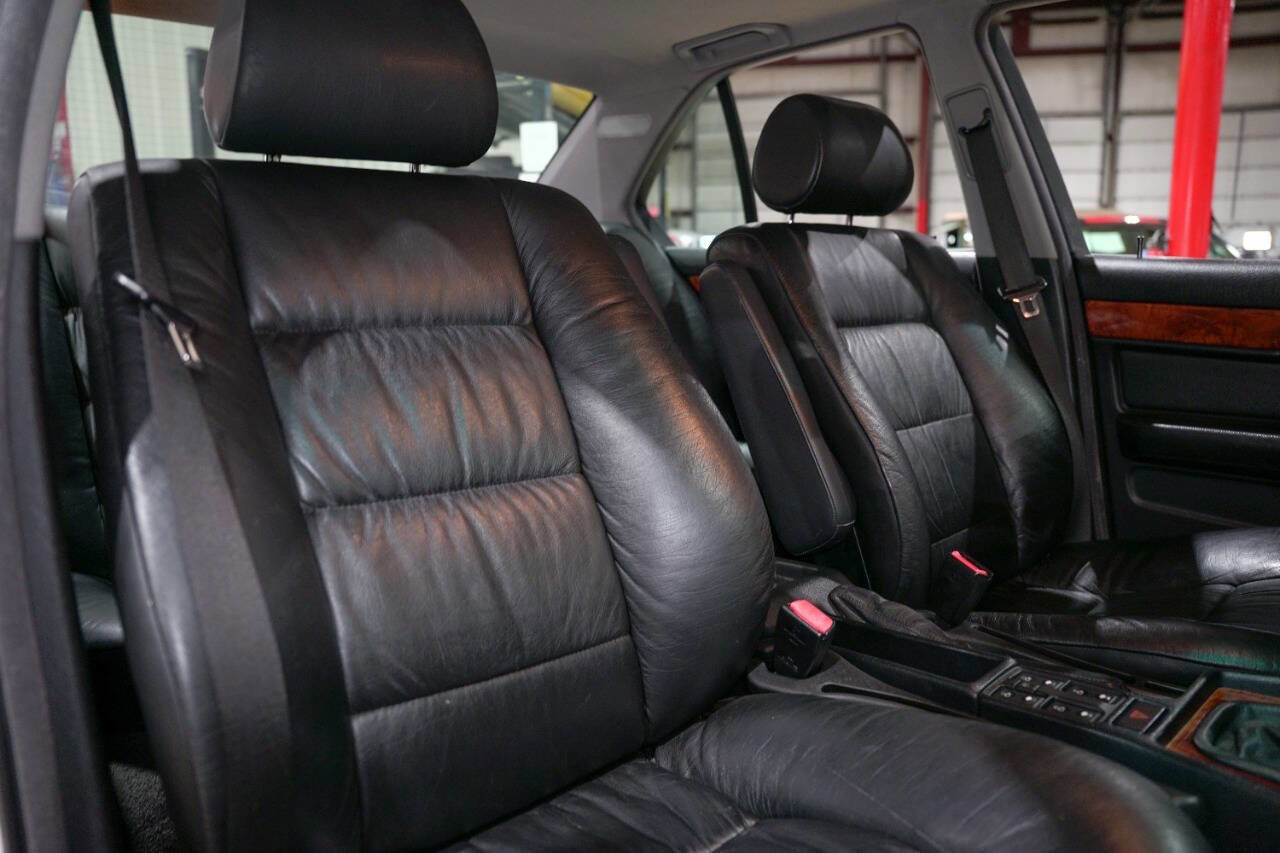 Used 1993 BMW 535i Sedan image 38