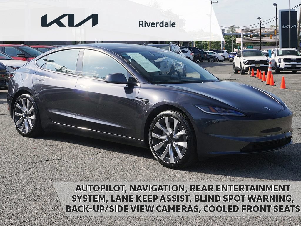 Used 2024 Tesla Model 3 Standard Range RWD image 1