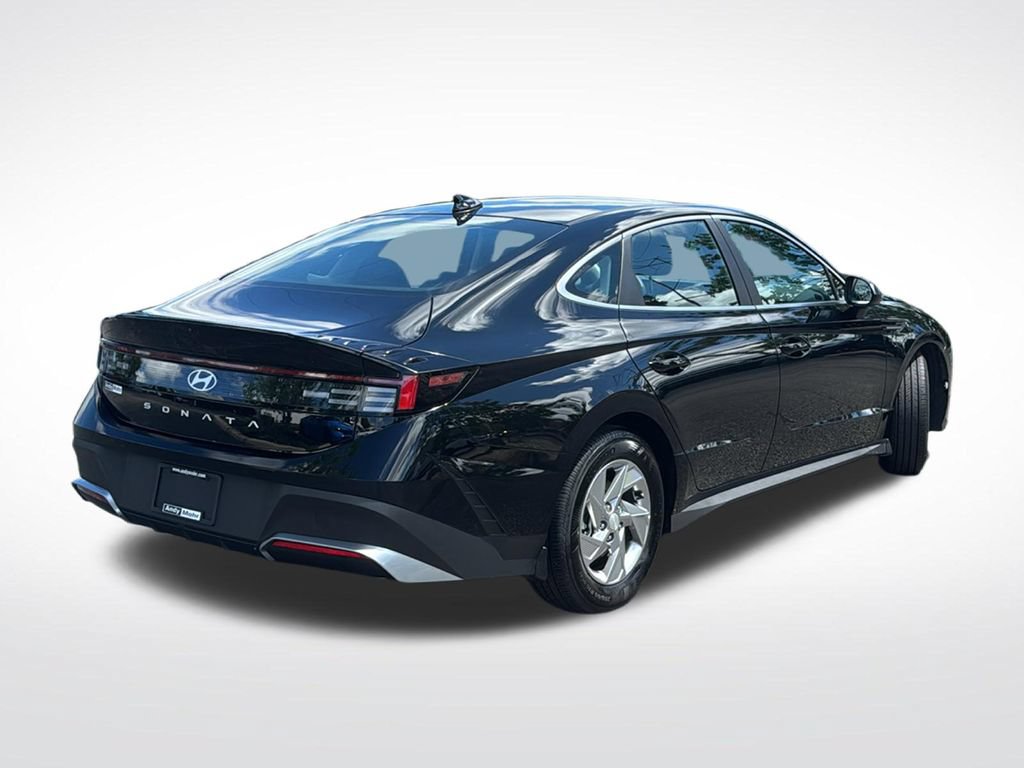 Used 2025 Hyundai Sonata SE FWD image 7
