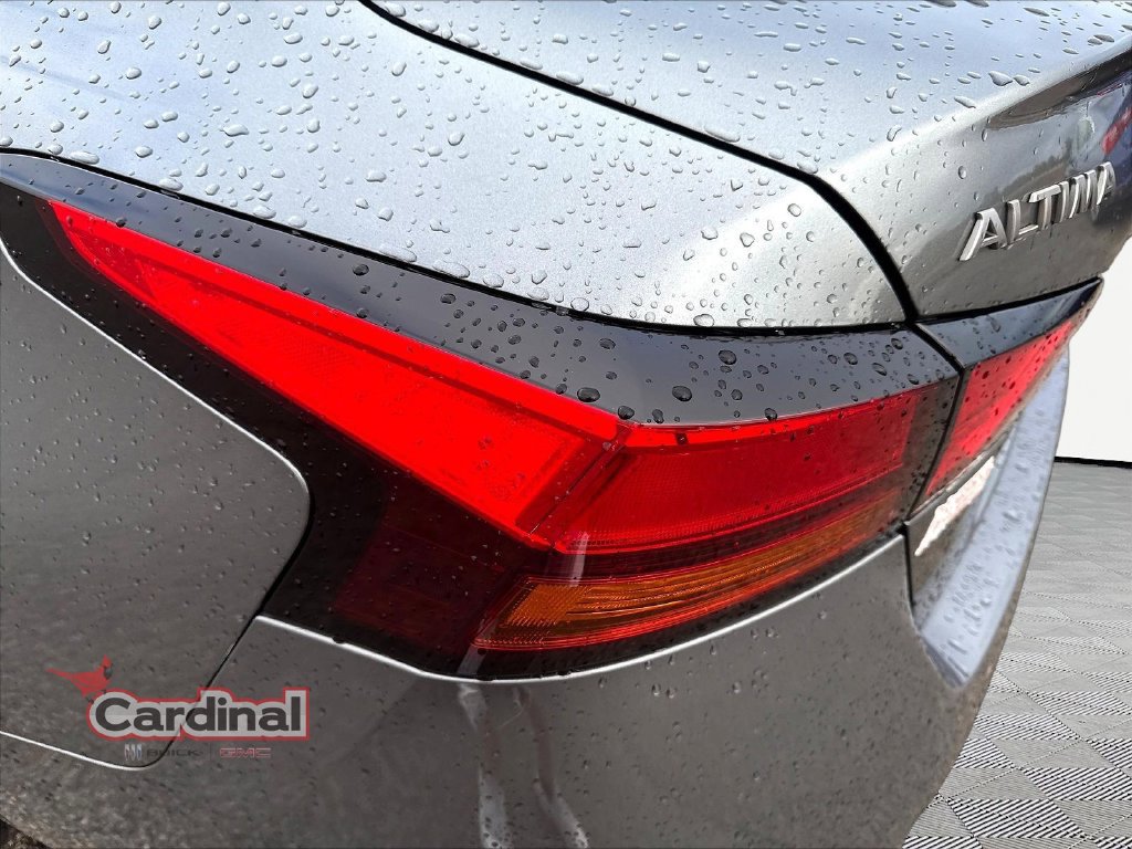 Used 2023 Nissan Altima 2.5 SV FWD image 23