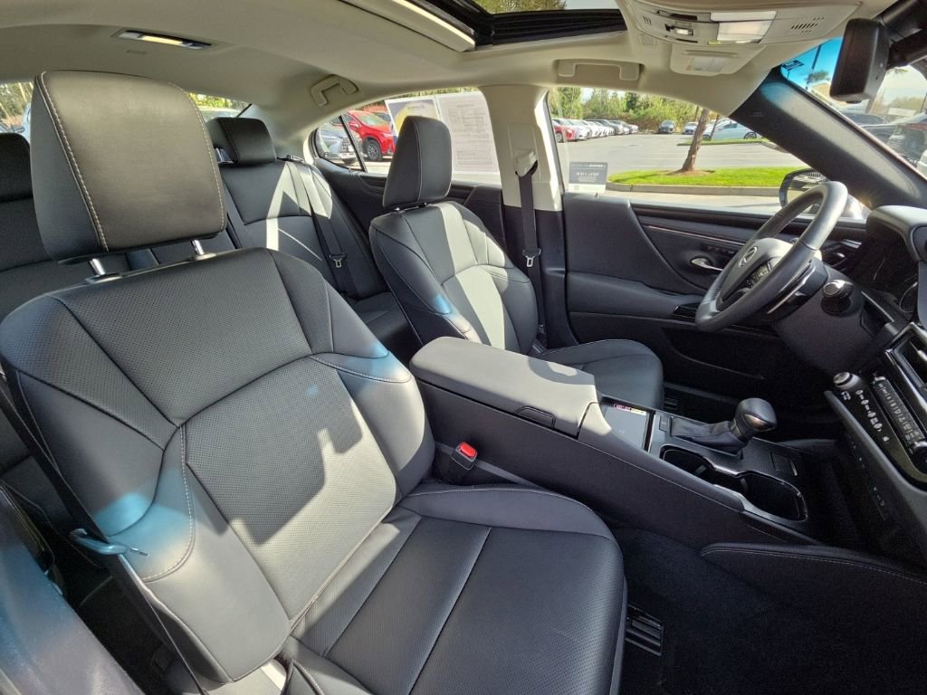 Certified 2023 Lexus ES 250 w/ Premium Package image 21