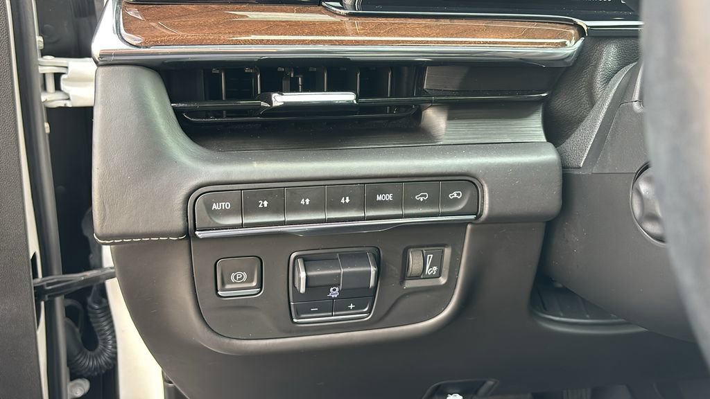 Used 2022 Cadillac Escalade ESV Sport Platinum w/ Heavy-Duty Trailer Package image 15