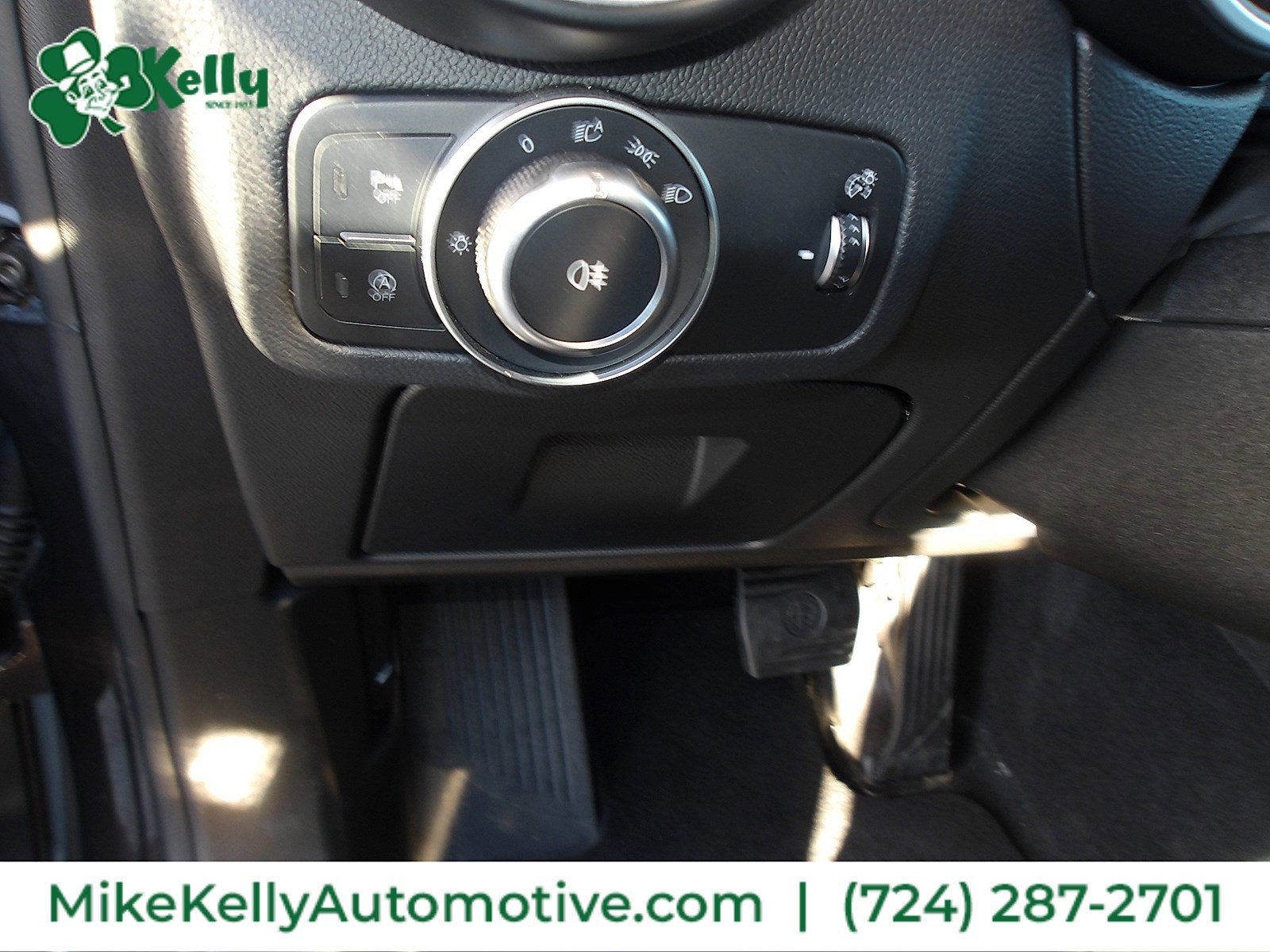 Used 2018 Alfa Romeo Stelvio AWD image 15