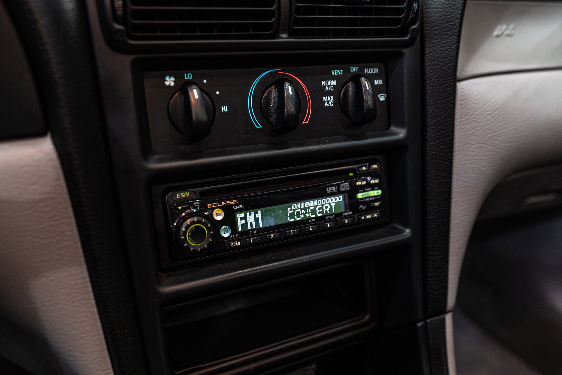 Used 1997 Ford Mustang Convertible image 16