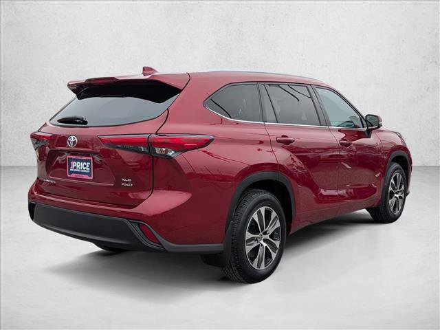 Used 2022 Toyota Highlander XLE image 5