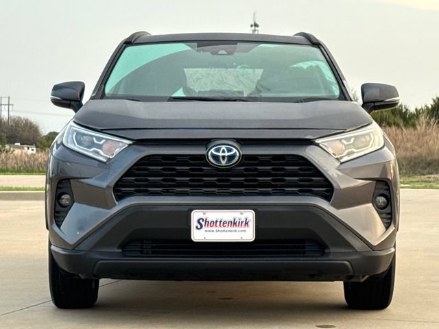 Used 2019 Toyota RAV4 XLE w/ Convenience Package AWD/4WD image 2