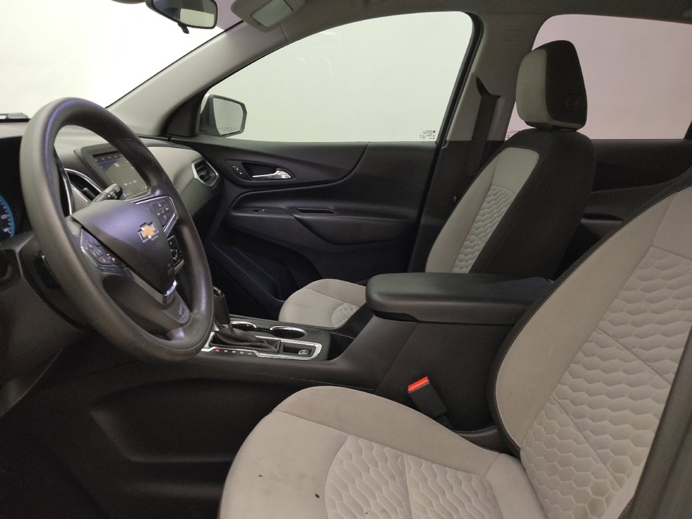 Used 2021 Chevrolet Equinox LS FWD image 17