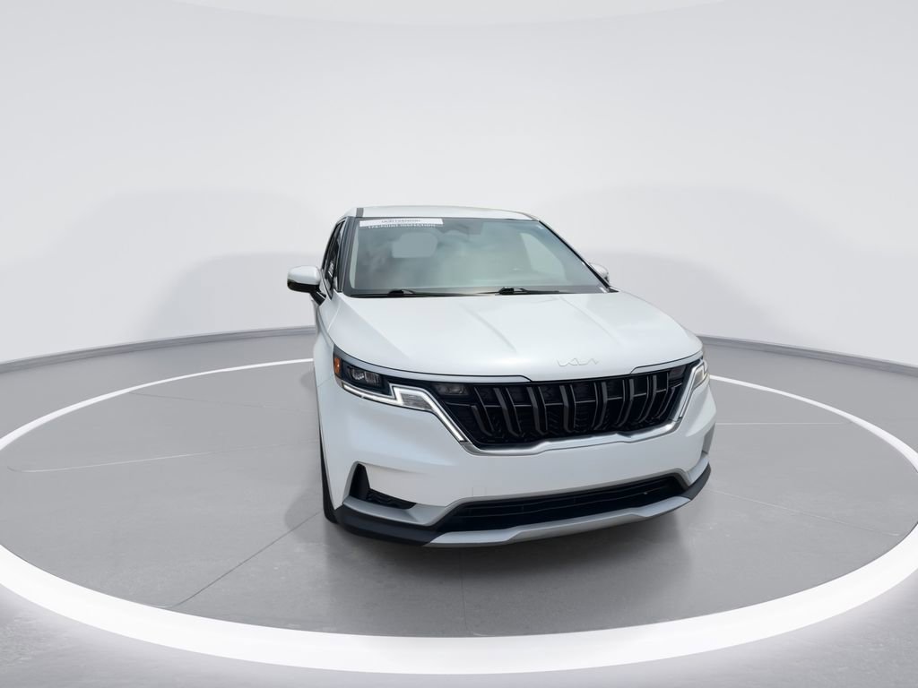 Used 2022 Kia Carnival LX FWD image 3