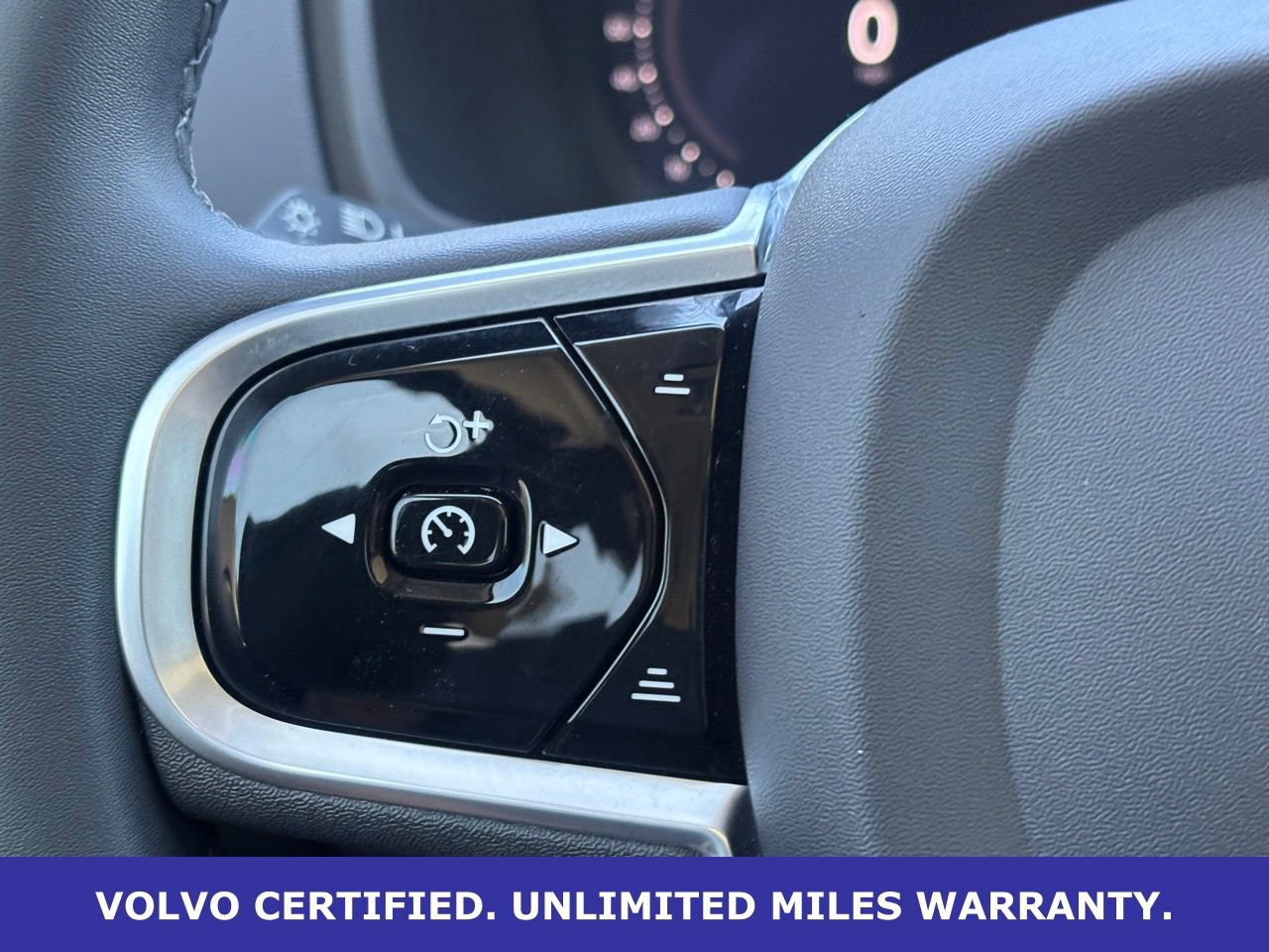 Certified 2023 Volvo XC90 T8 Ultimate w/ Protection Package Premier AWD/4WD image 17