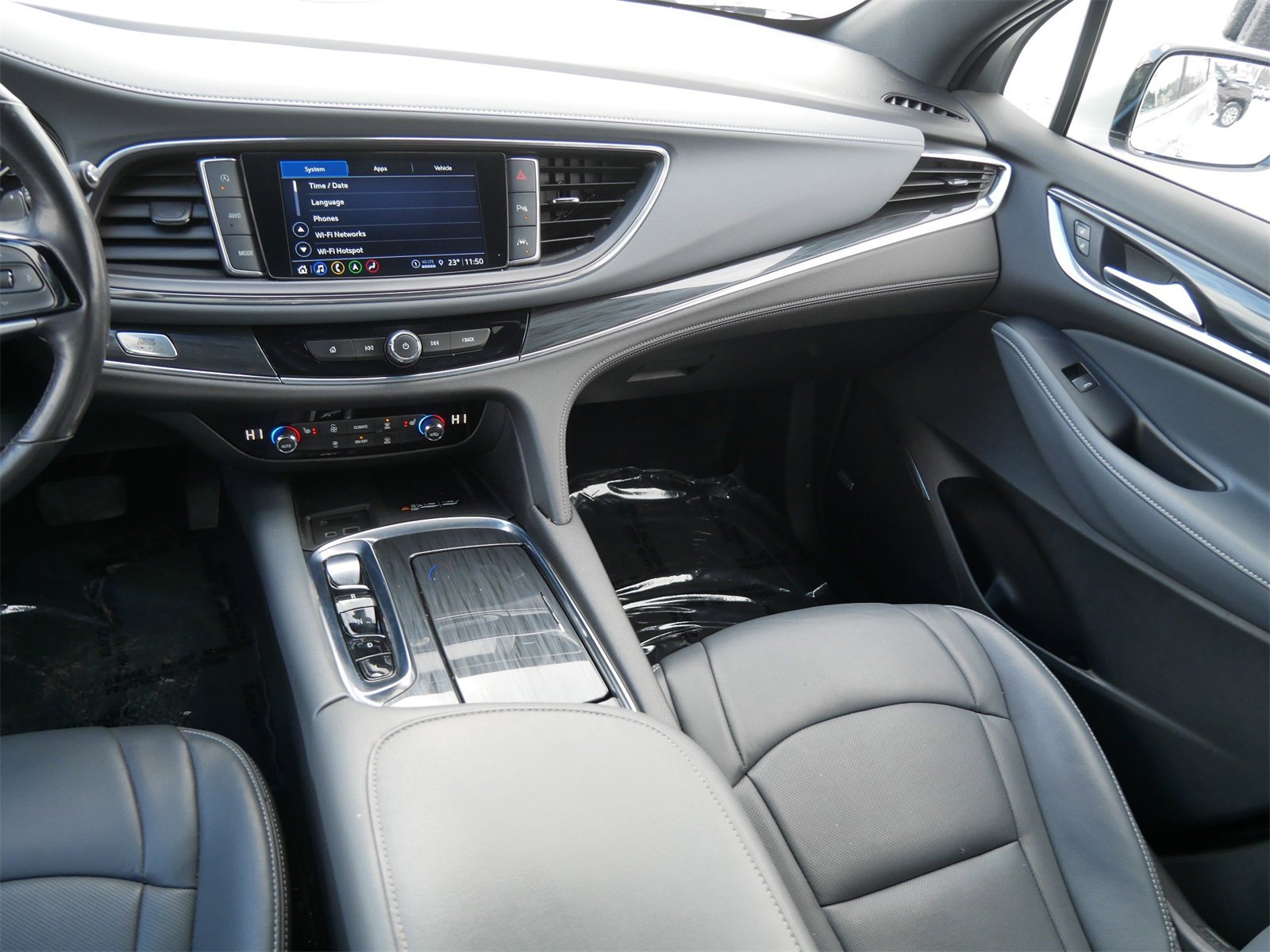 Used 2022 Buick Enclave Essence w/ Sport Touring Edition image 13