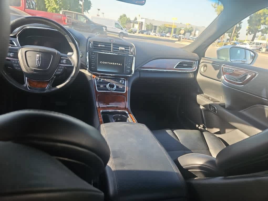 Used 2017 Lincoln Continental Select FWD image 8
