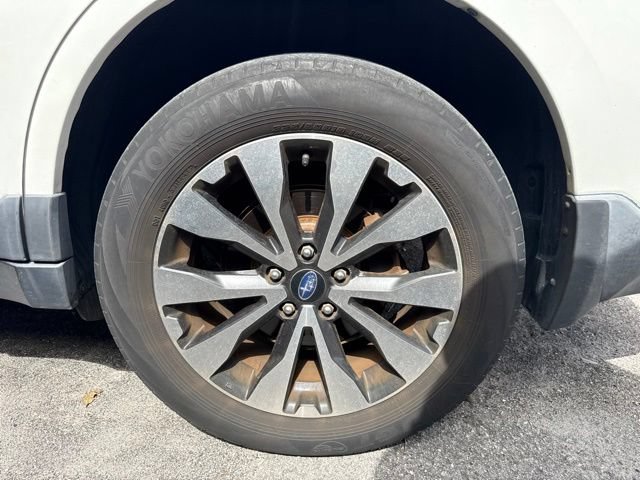 Used 2017 Subaru Outback 3.6R Limited AWD/4WD image 11