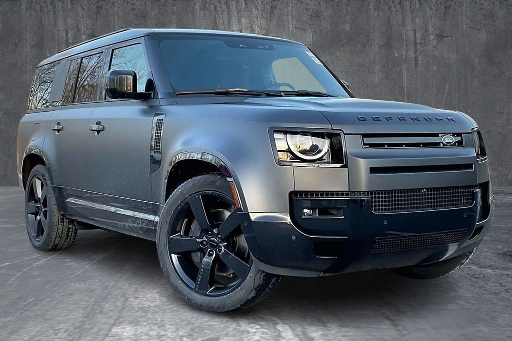 New 2026 Land Rover Defender 130 X-Dynamic SE image 2