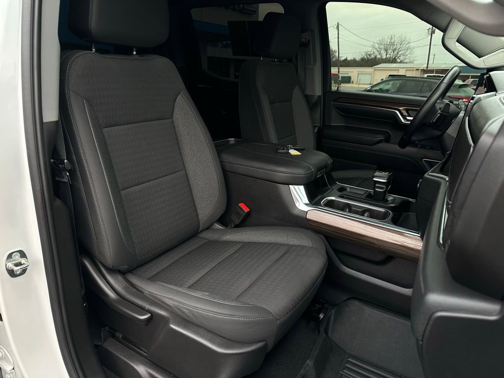 Used 2024 Chevrolet Silverado 1500 LT Trail Boss w/ Protection Package image 17