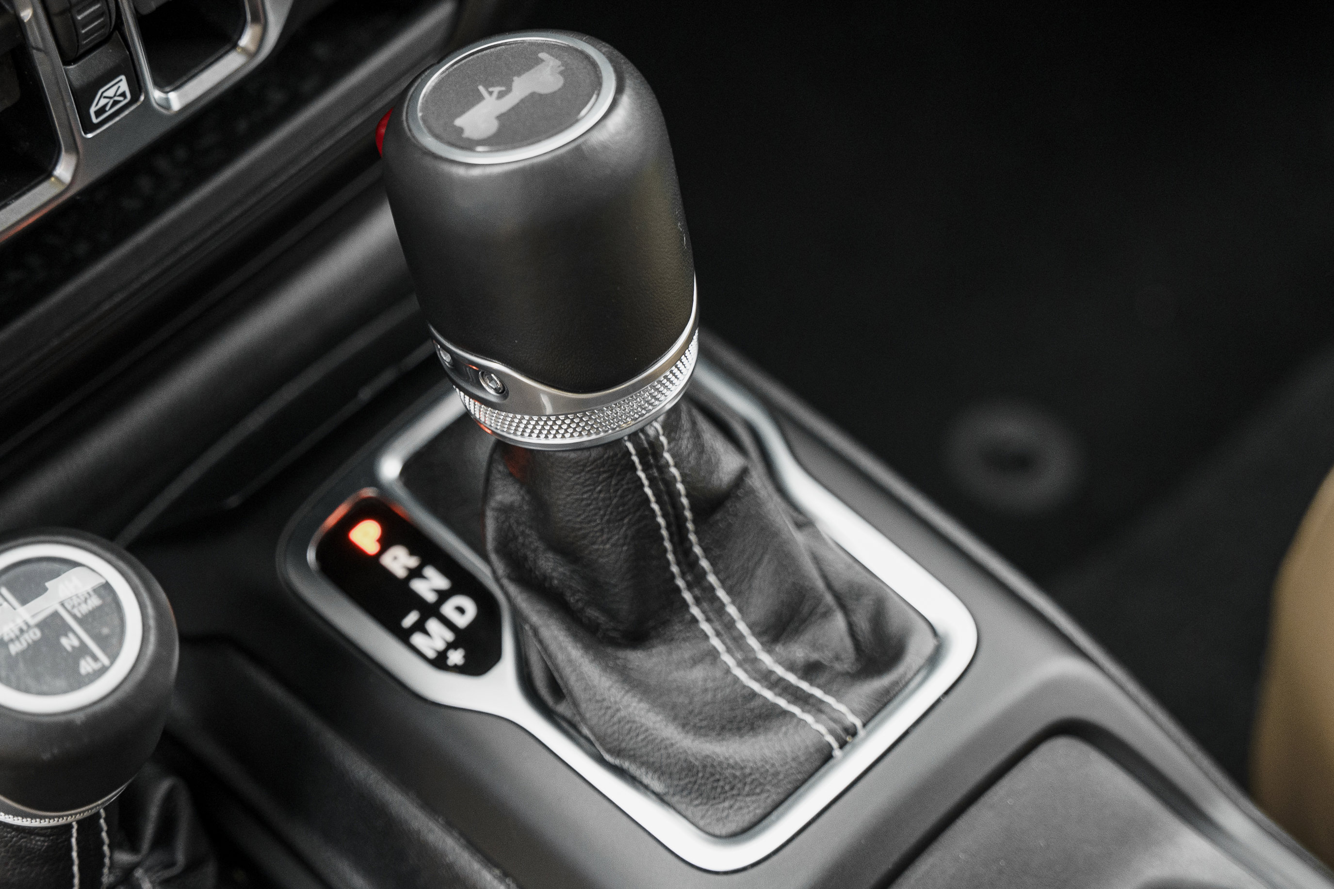 Used 2023 Jeep Wrangler Sahara image 11