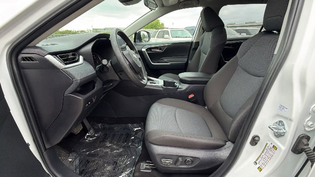 Certified 2025 Toyota RAV4 XLE image 16
