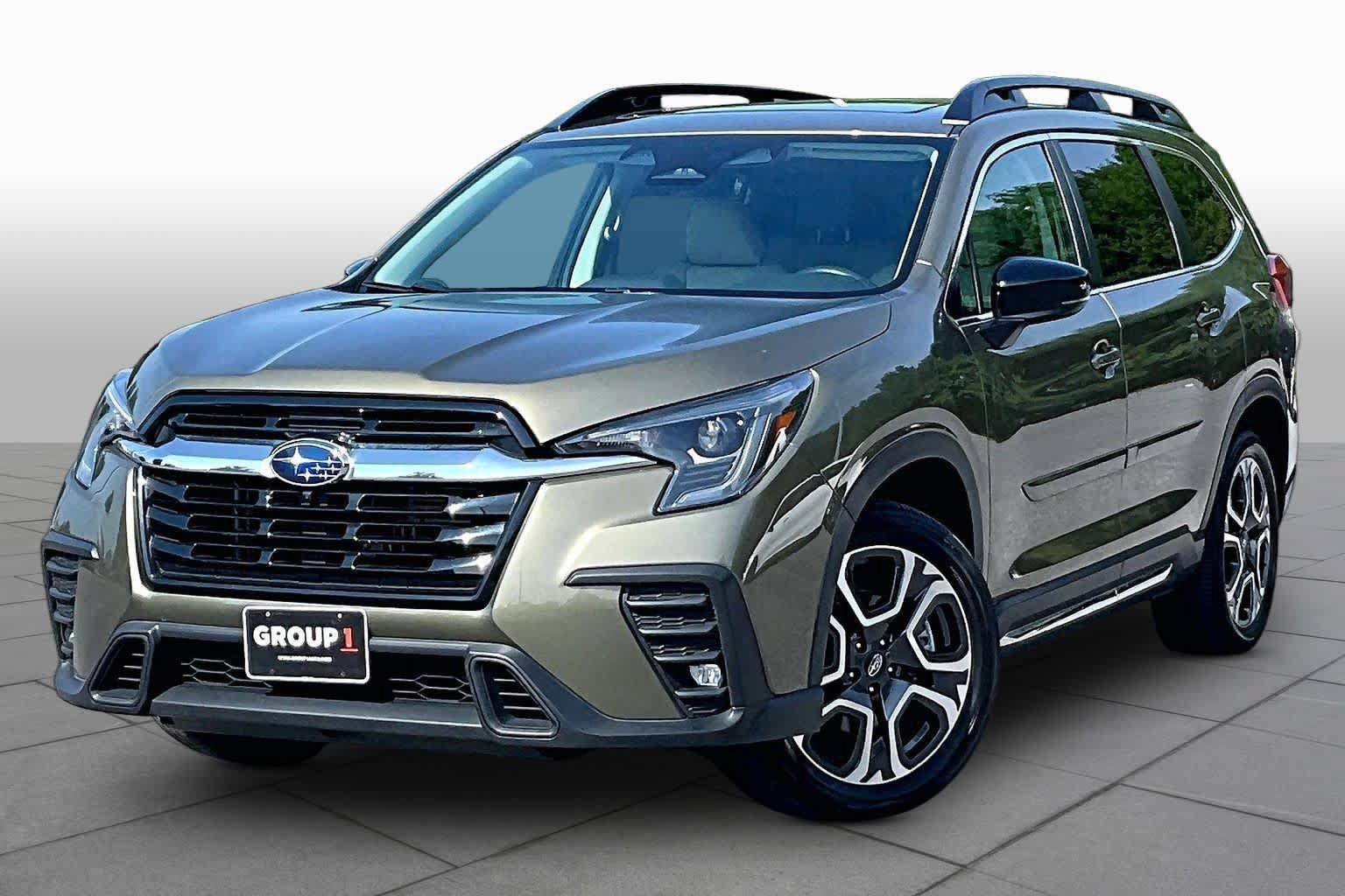 Used 2024 Subaru Ascent Limited w/ Technology Package AWD/4WD image 3