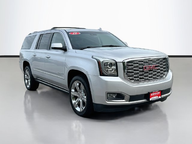 Used 2019 GMC Yukon XL Denali w/ Denali Ultimate Package AWD/4WD image 2