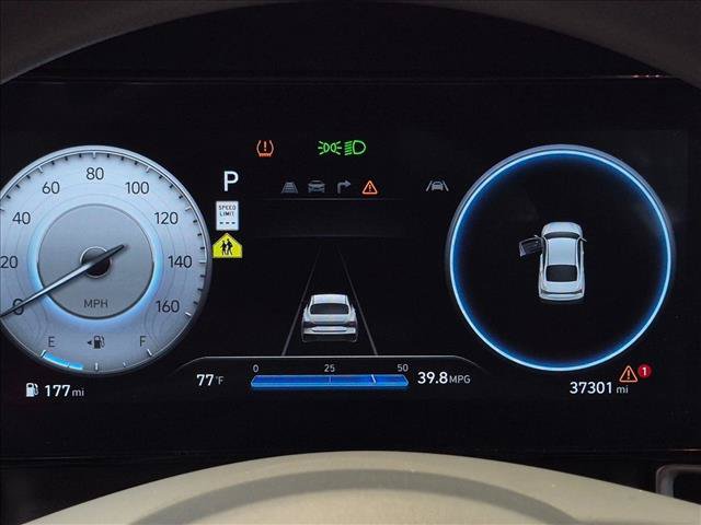 Used 2024 Hyundai Elantra SEL FWD image 5