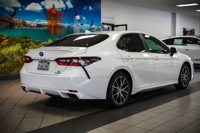 Used 2024 Toyota Camry SE w/ Audio Upgrade Package FWD image 6