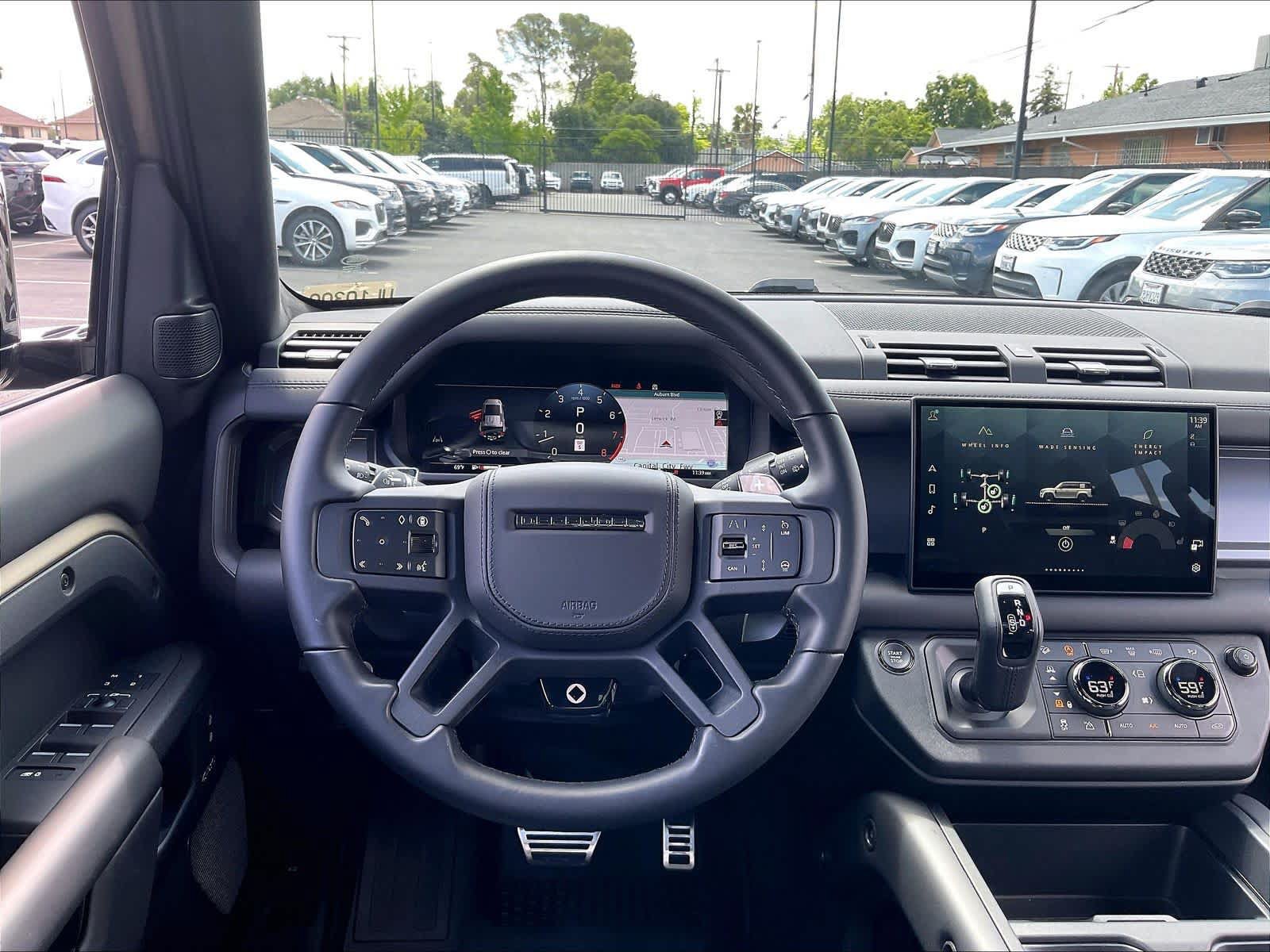 Used 2025 Land Rover Defender 110 AWD/4WD image 7