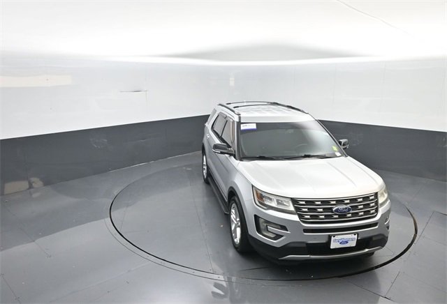 Certified 2017 Ford Explorer XLT w/ Equipment Group 201A image 21