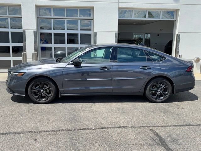 Used 2025 Honda Accord SE image 3