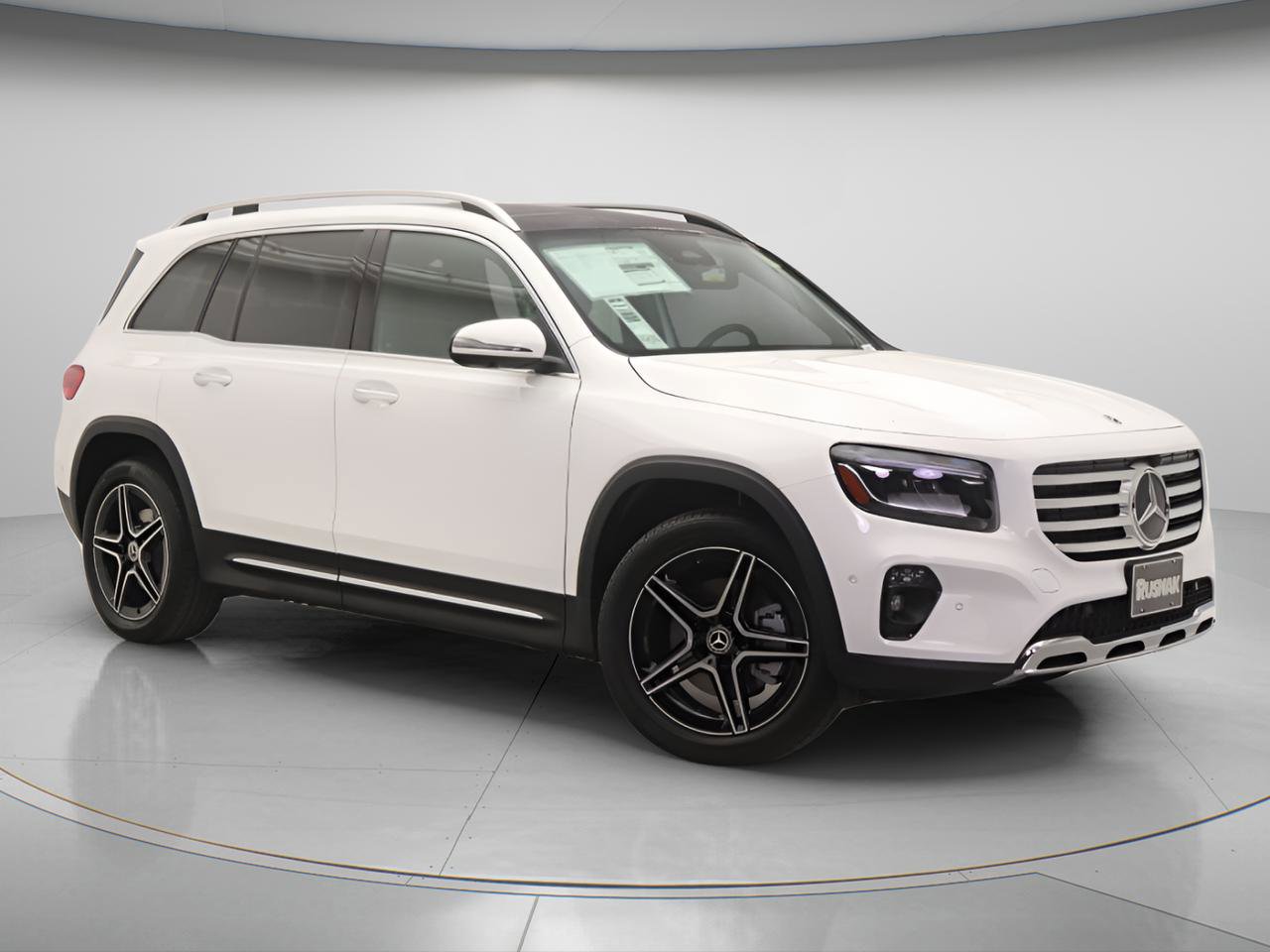 New 2026 Mercedes-Benz GLB 250 image 1