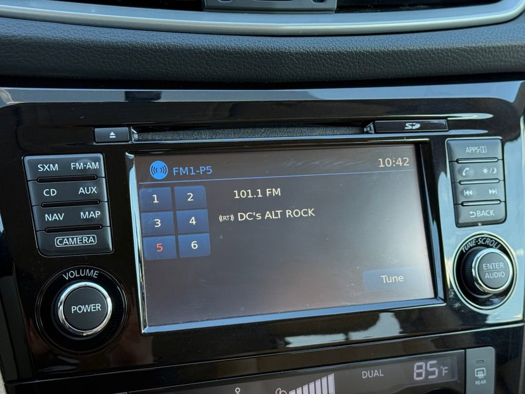 Used 2015 Nissan Rogue SL w/ SL Premium Package image 14