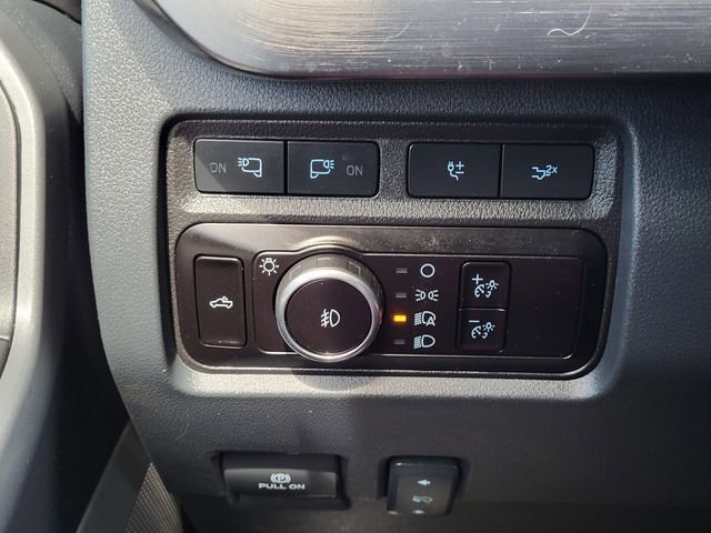 Used 2023 Ford F350 Lariat w/ FX4 Off-Road Package AWD/4WD image 21