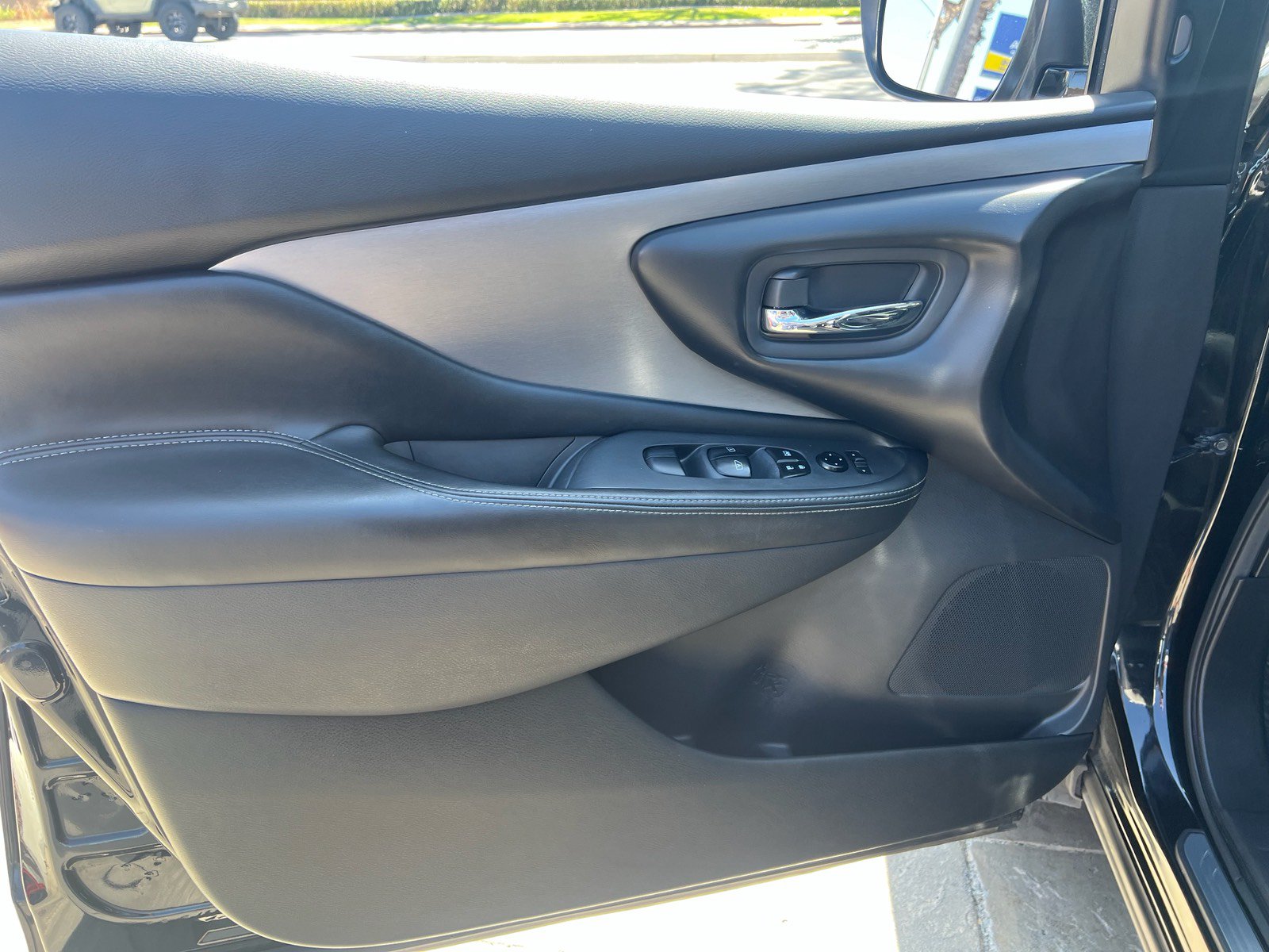 Used 2020 Nissan Murano SV AWD/4WD image 11