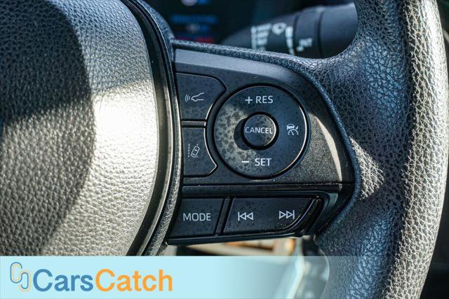 Used 2020 Toyota Corolla LE image 30